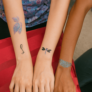 glitter tattoo
