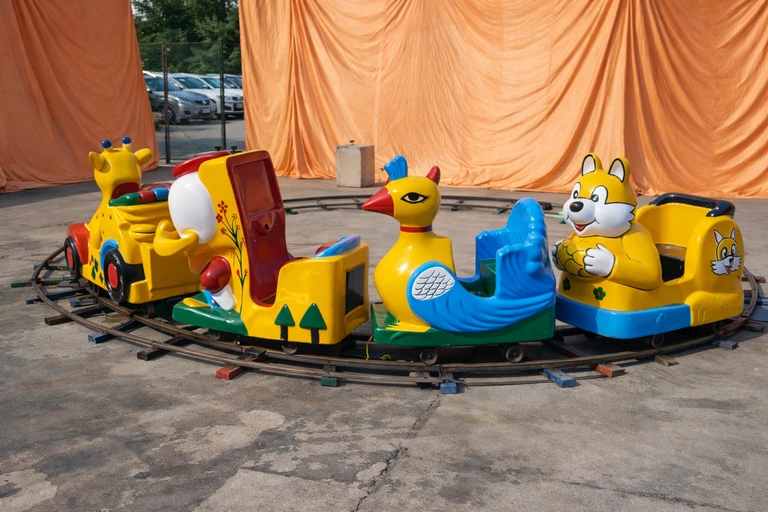 small train game for hire