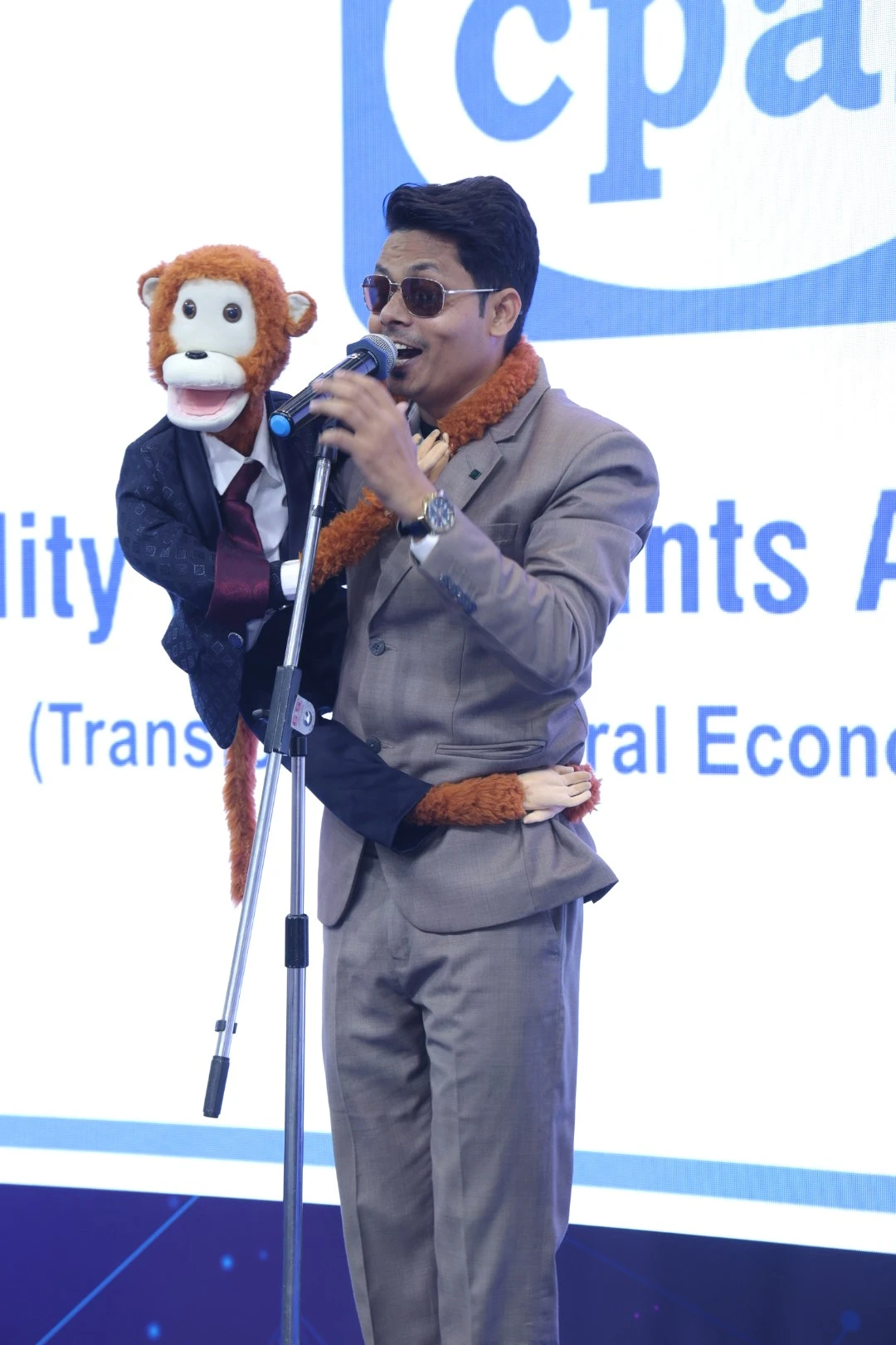 ventriloquist-artist-on-rent ventriloquist artist on rent